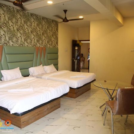 New Balaji Residency By Glitz Hotels Ulhāsnagar Esterno foto