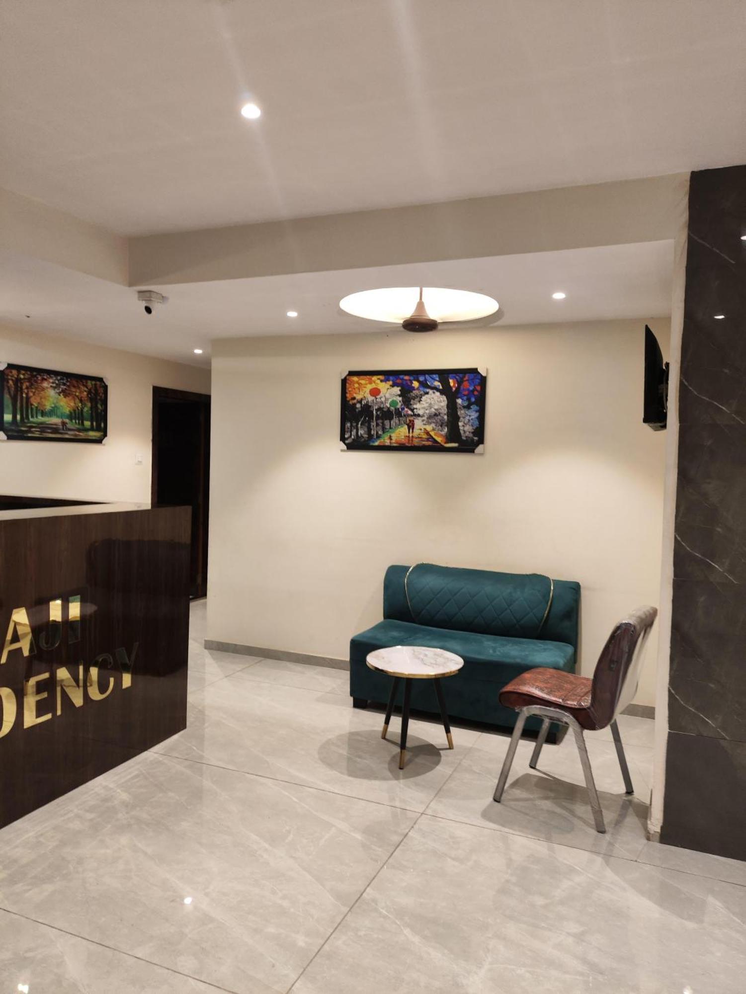 New Balaji Residency By Glitz Hotels Ulhāsnagar Esterno foto